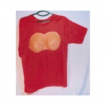 картинка Футболка с женской грудью, цвет Красный от магазина Смехторг